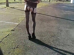 Petite exhib