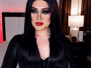 Smoking hot shemale