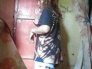 Nag hubad nag pasikat nanaman