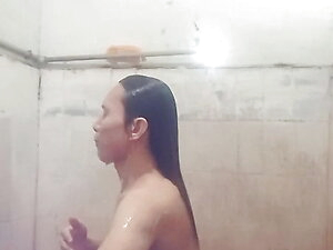 Mag jakol later si Reyna sa loob
