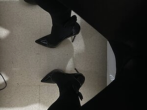 Crossdresser in pantyhose and high heels