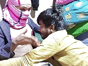 Puja bada karna chahti he dudh boyfrend se dabvake.