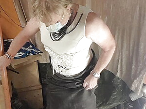 To be completely wrapped in rubber