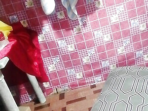 Wala man ang daddy diri sa sulod sa kwarto ni reyna ang munting dalaga.