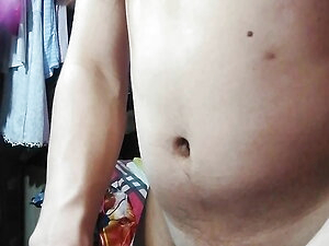 Gusto kaayo niya si daddy kay Dako og oten og lubot mao nang lisod biyaan si daddy.