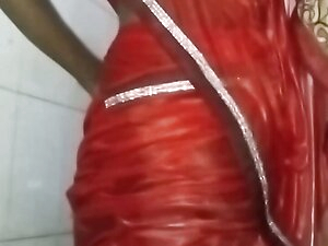Akele me liye maze lady in saree ðŸ¥» saree pahan ke liye maze