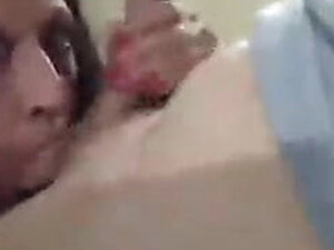 T-girl (me)giving hotel head