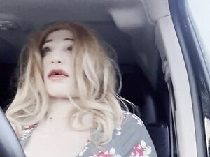 Bounce boobs in car