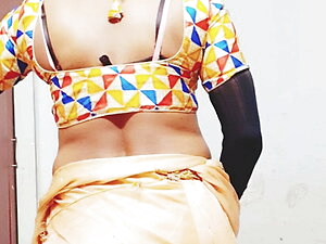Silk Saree Aunty Showing Back