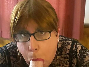 Sucking uncut cock