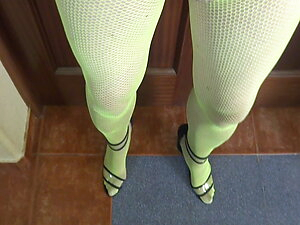 CD teasing in yellow