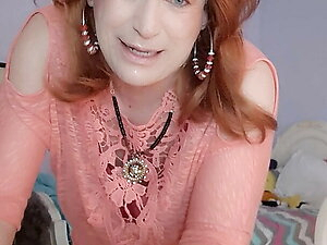 Trying to get it in my sissy pussy