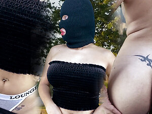 HORNY SHEMALE MASTUBATING AT THE PUBLIC PARK