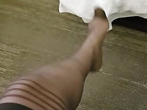 Louise Nylontease Foot Tease
