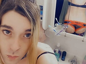 Lingerie Tranny Gets Horny For Cock