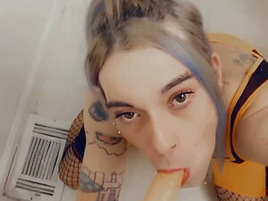 Hot Yoga Slut Needs a Dicking