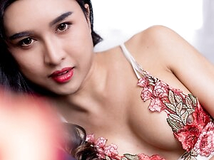 FRANK'S TGIRL WORLD: Horny Girl Snooker